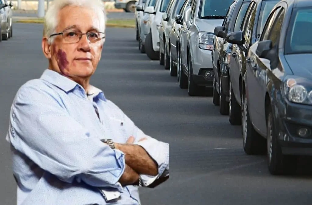 ‘It’s very selfish, businesses are struggling’: Darwin Mayor to lazy public servants abusing free parking