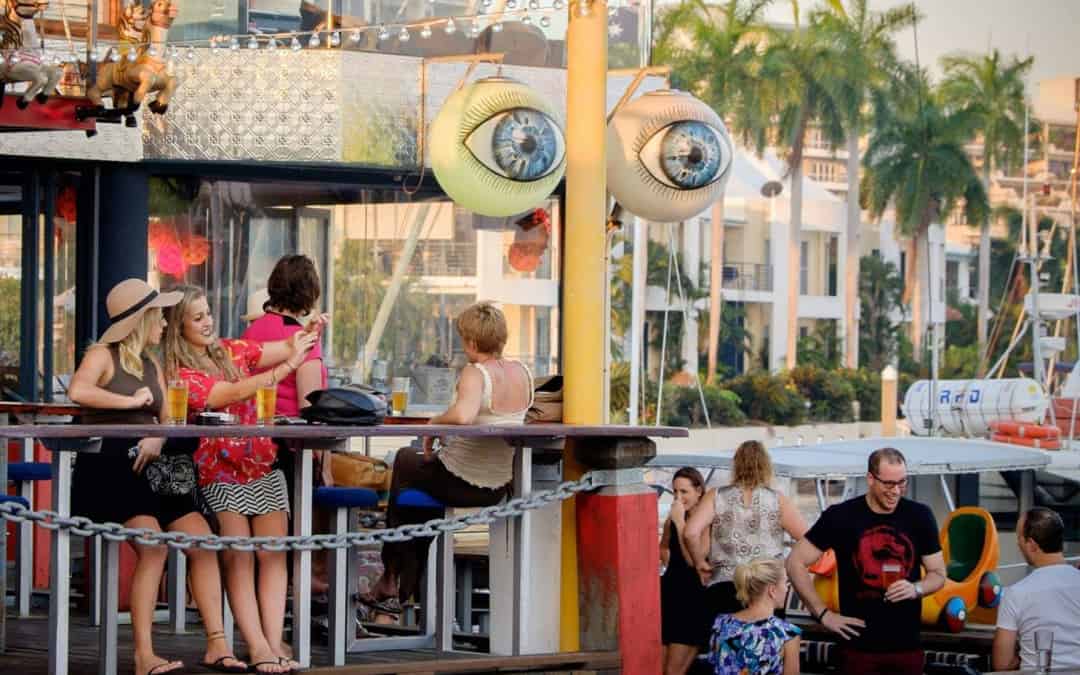 Darwin bar fined for failing to properly social distance, serving alcohol to standing people