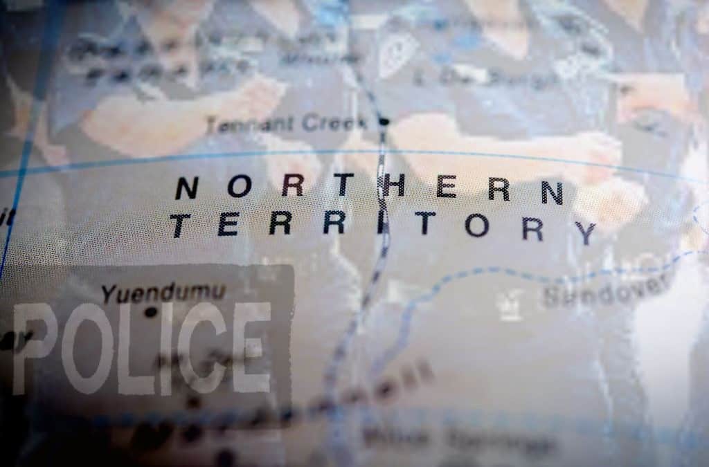 NT cop resigns for breaching border restrictions