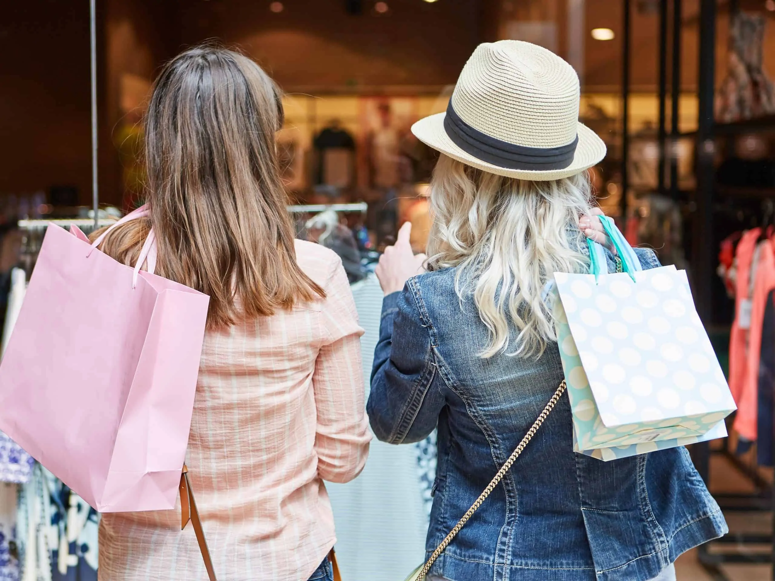 shopping retail Cropped