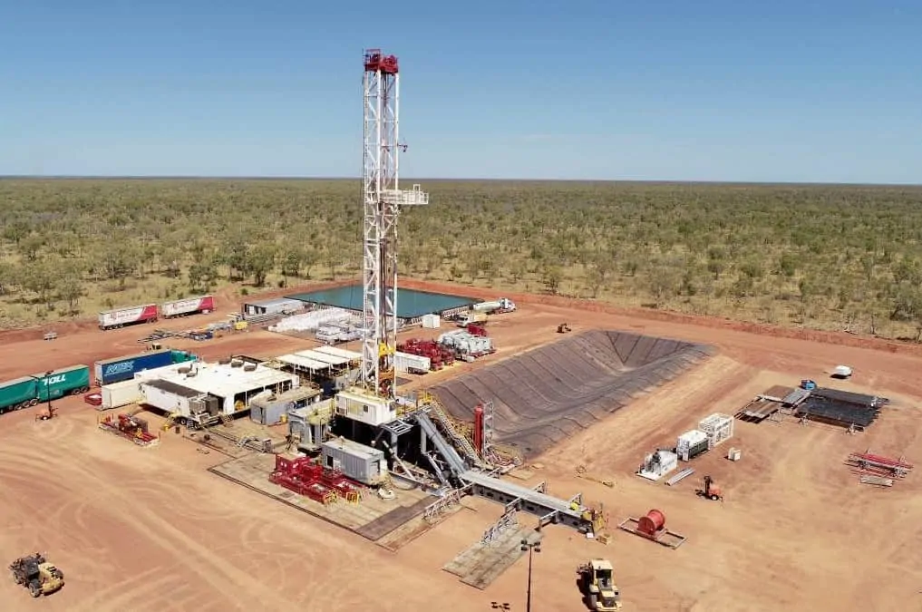 Viability of Beetaloo, Barossa gas projects in question after new offsets cap deal, Greens say