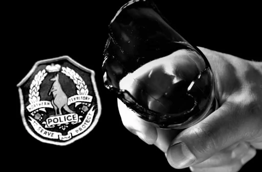 Man stabbed in chest with broken bottle in Darwin
