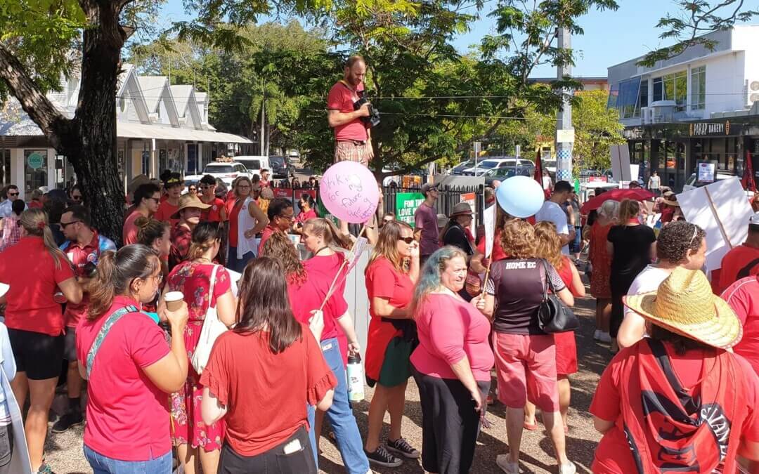 NT Government refuses to settle back pay of at least 2,000 public servants: Union