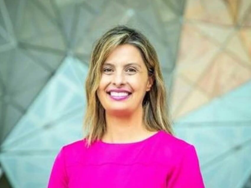 Suzana Bishop 43
