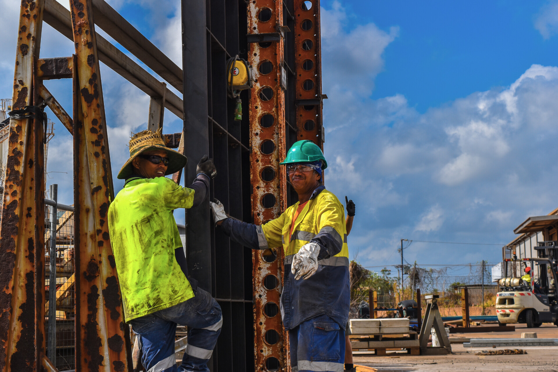 Darwin,,Australia,-,15th,October,2017.,Portrait,Of,Construction,Engineers/builder