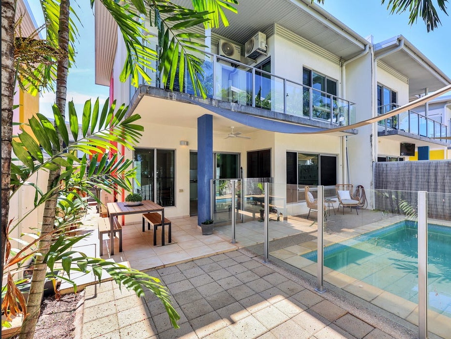 9 40 Gardens Hill Cresent pic Cropped