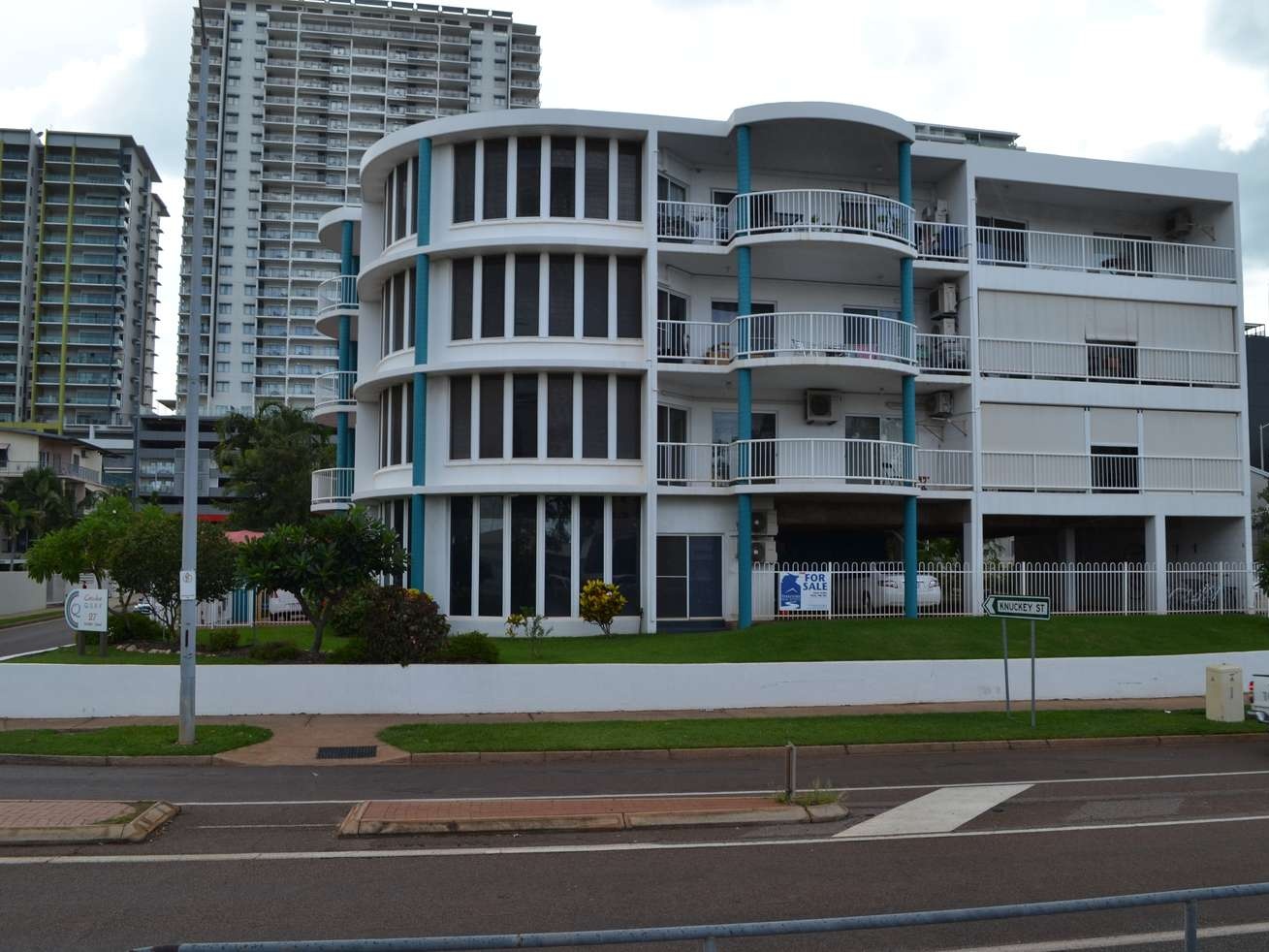 rental building pic Cropped
