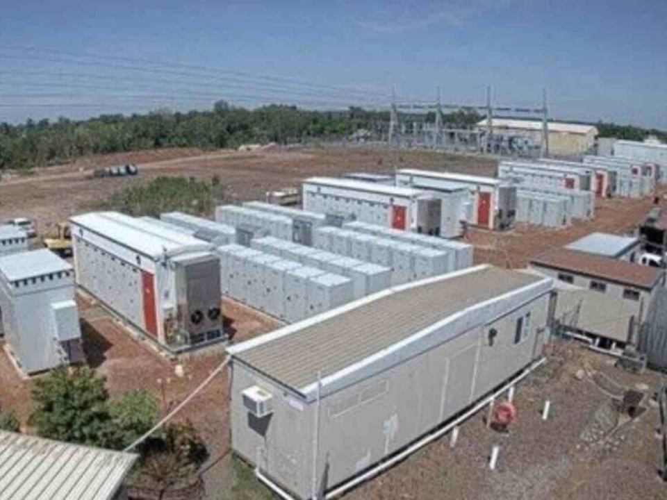 darwin-battery-hitachi pic Cropped