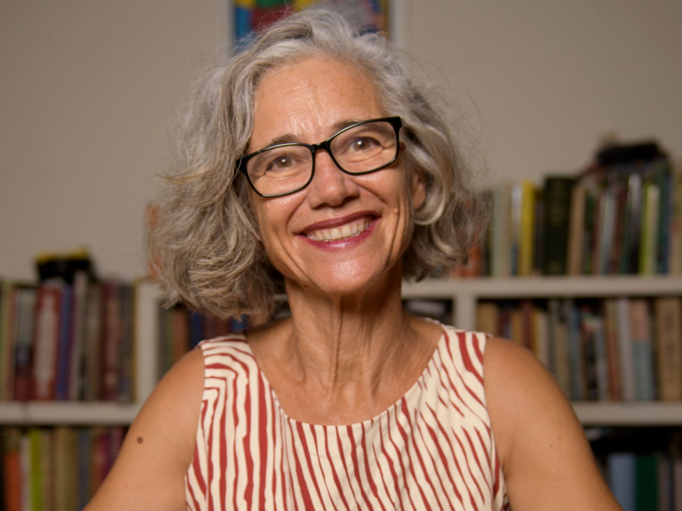 Justine_Davis_head_shot Cropped