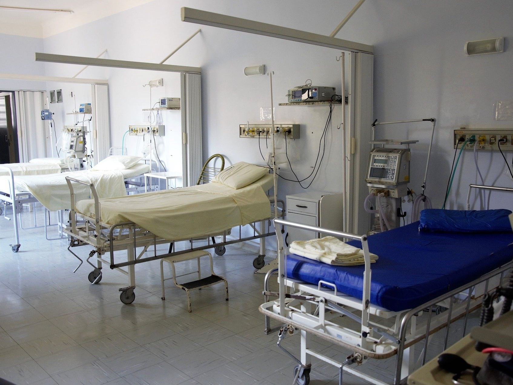 hospital beds pics Cropped