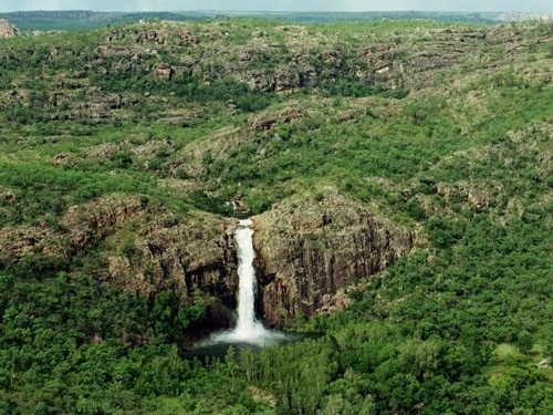 Parks Australia fined $200k for disturbing Kakadu sacred site; Gunlom Falls to reopen next year