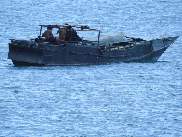 NLC_ForeignFishingVesselsoffCrockerIsland_photoGarngiRangers_1-814b1670-640w Cropped