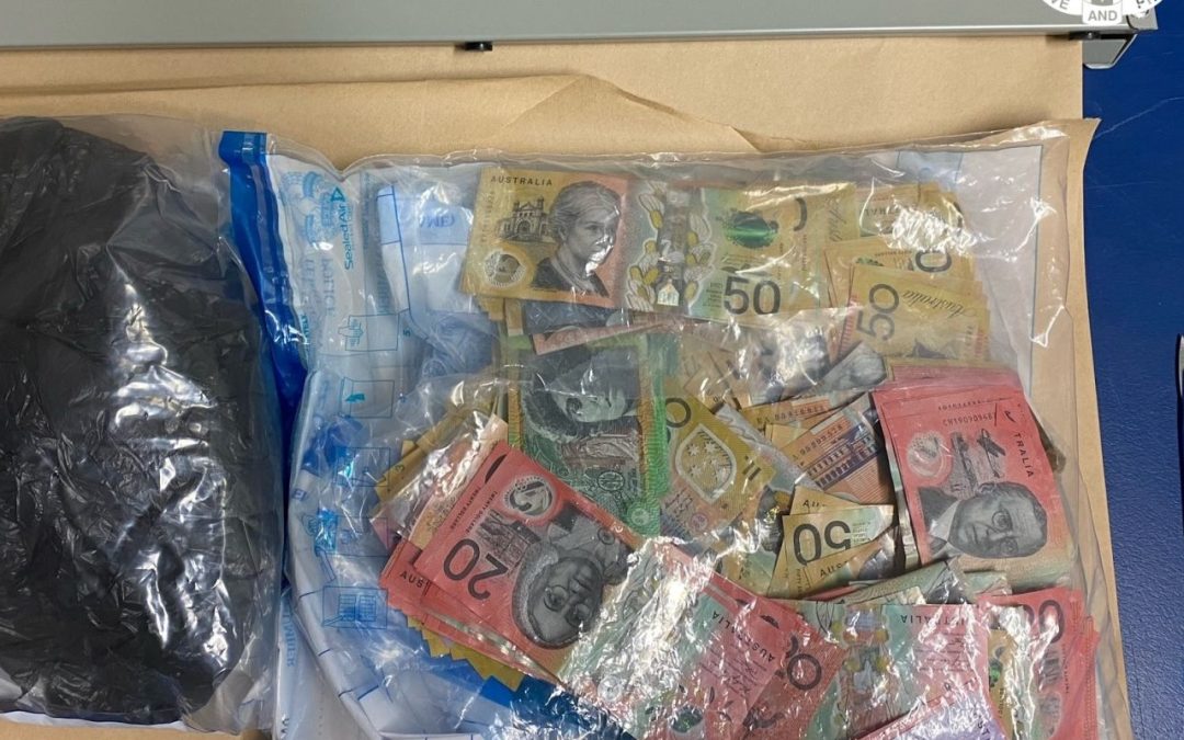 Police raid of northern suburbs ‘safe house’ leads to prohibited guns, drugs and three arrests