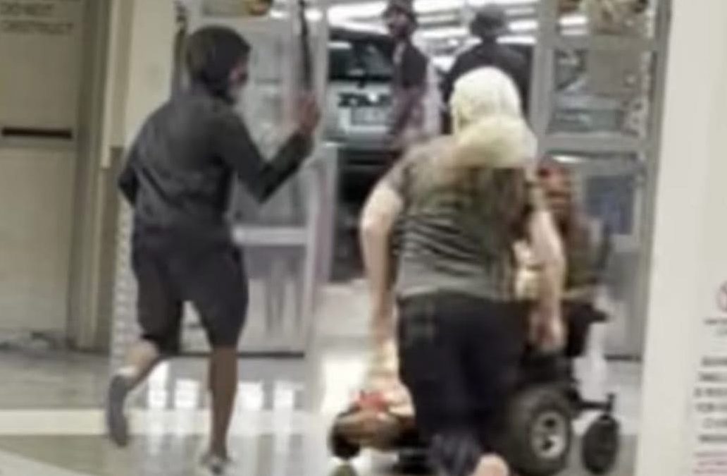 Police arrest 14-year-old involved in shopping mall machete attack