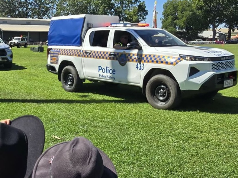 Five arrested, knives seized at Katherine Show during police blitz