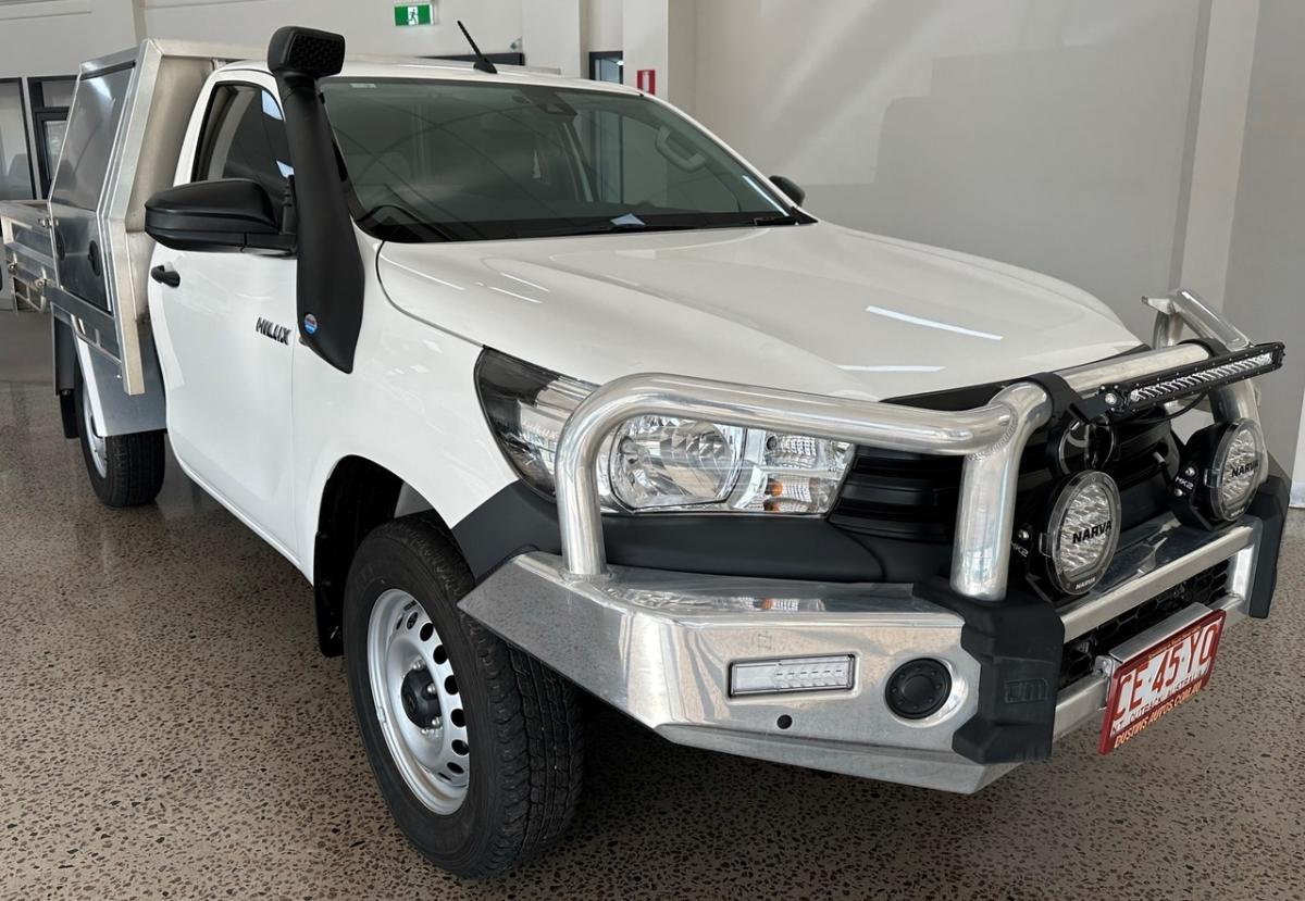 2021-Toyota-Hilux-GUN135R-Workmate-4x2-Hi-Rider-White-6-Speed-Manual-Cab-Chassis-1